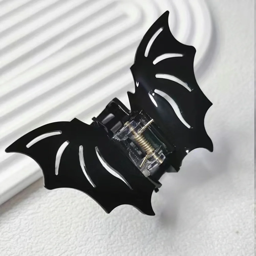 Bat Hair Claw